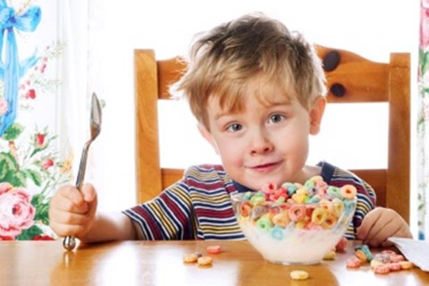 Người lớn nên “học” 5 thói quen ăn uống của trẻ